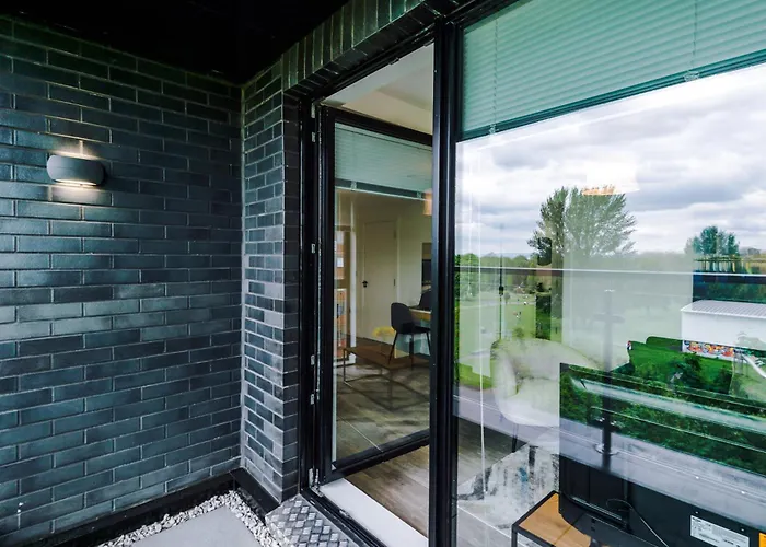 Modern In Old Trafford, Balcony, Sleeps6